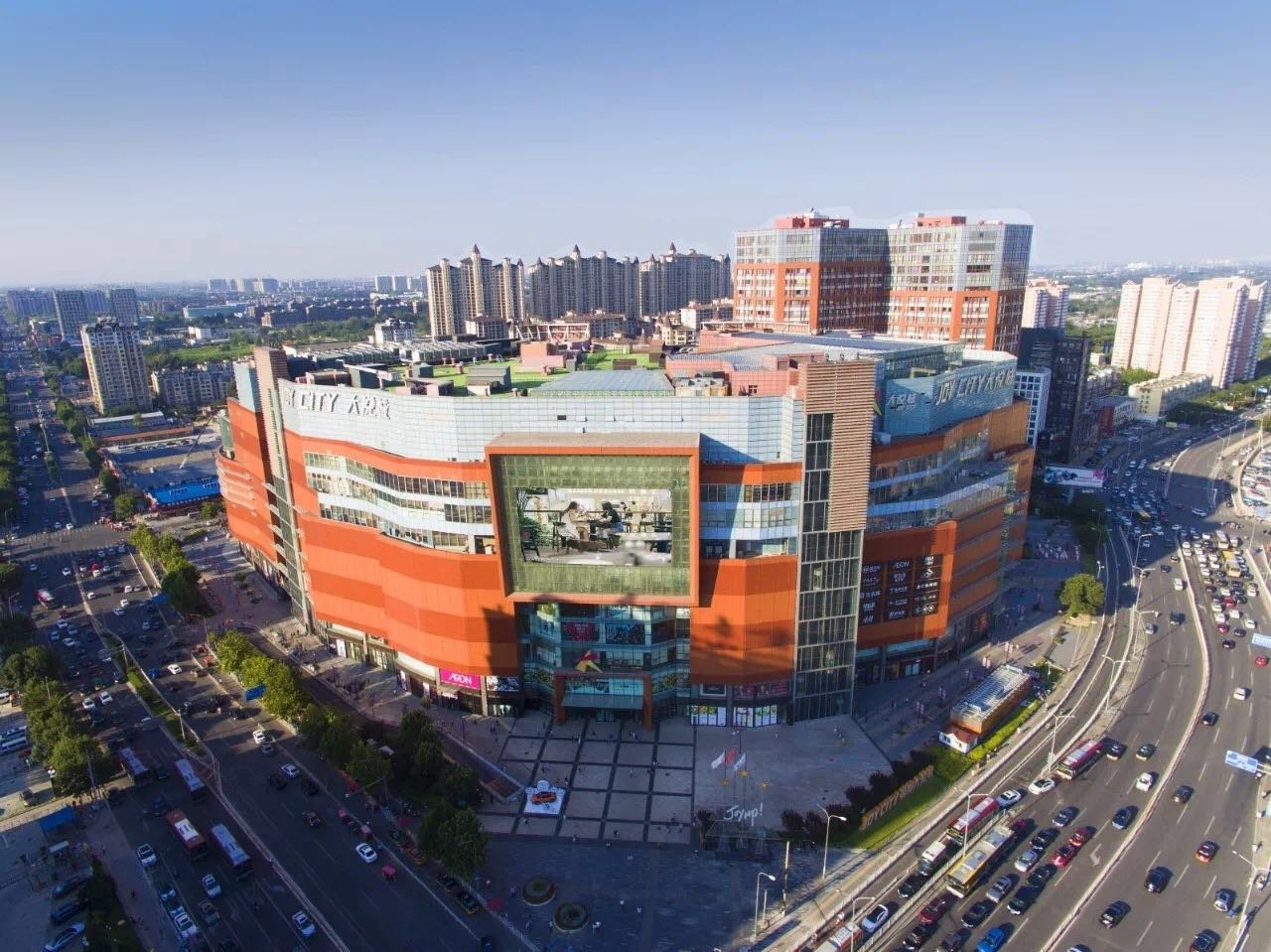 Shopping mall as Designer Incubator: Exclusive interview with GM Joy City Chaoyang by Luxe.Co