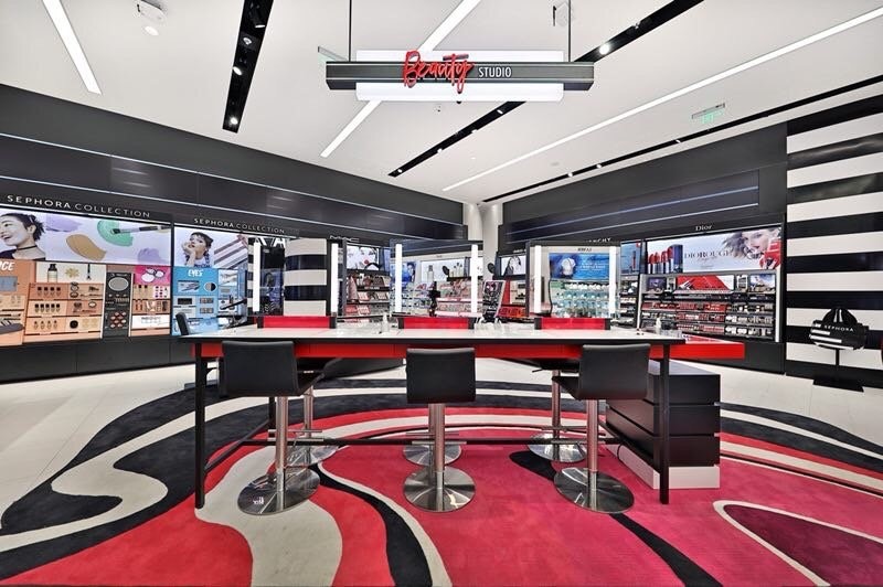 Asia’s first SEPHORA concept store has settled in Shanghai featuring of intelligence, immersion and fully stocked: will it become a new future for the beauty retail industry?