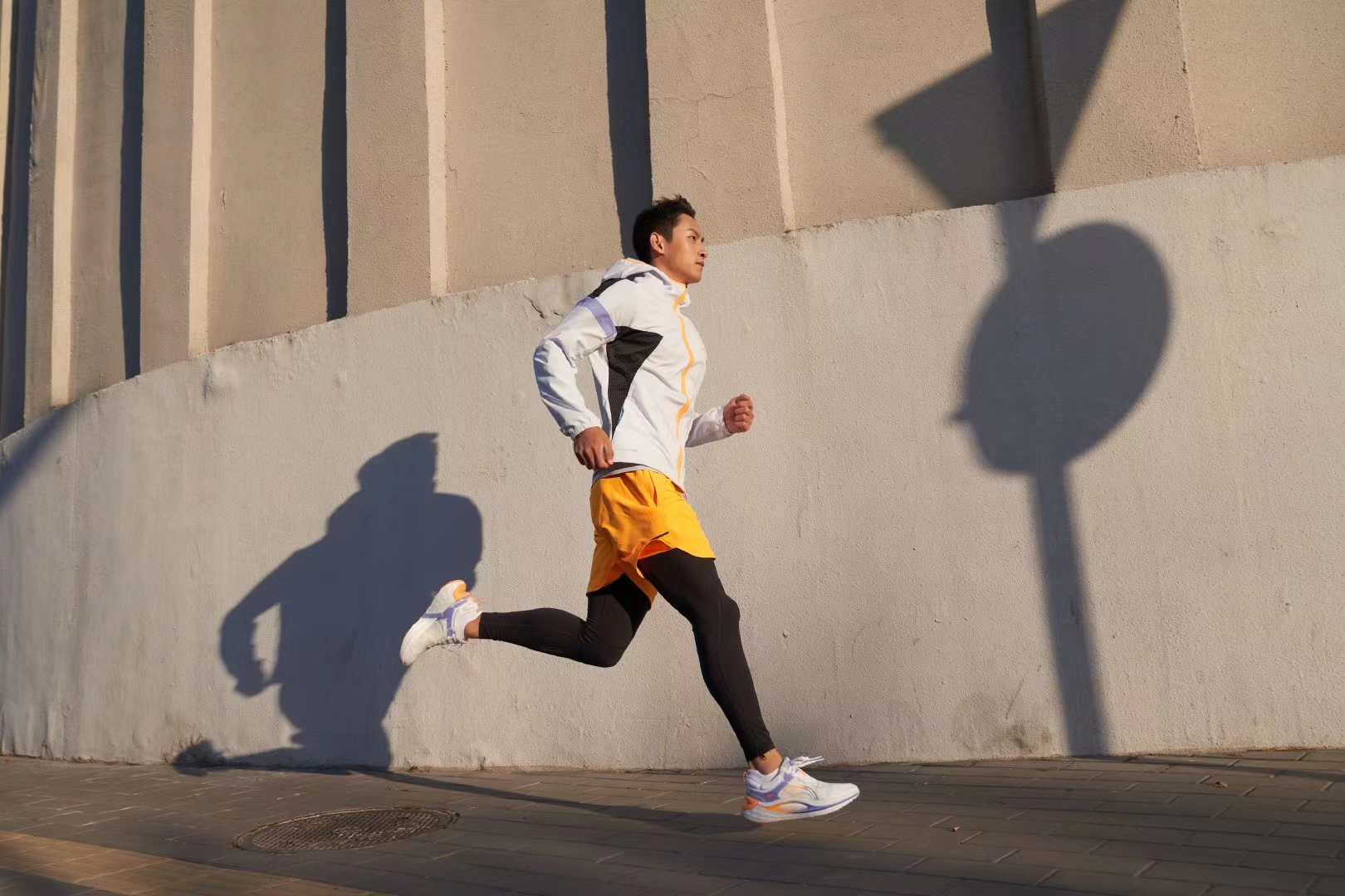 Focusing on Five Strengths: Li-Ning’s Net Profit Exceeds 4 Billion Yuan in 2021